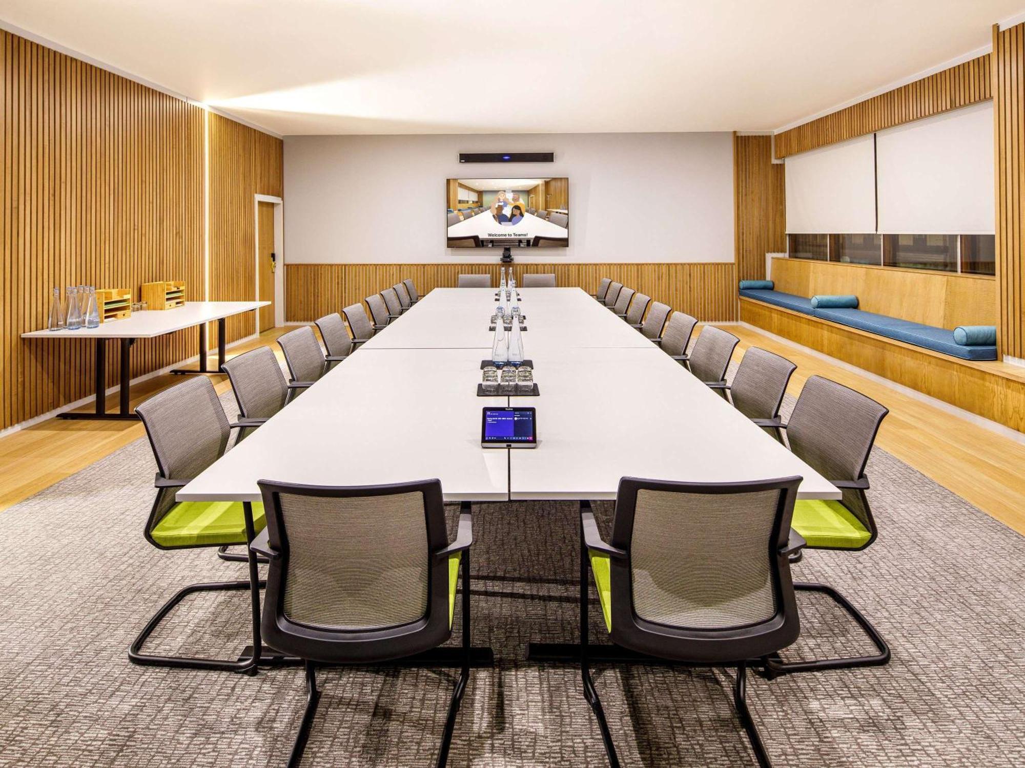 Mercure Bedford Centre Hotel Экстерьер фото