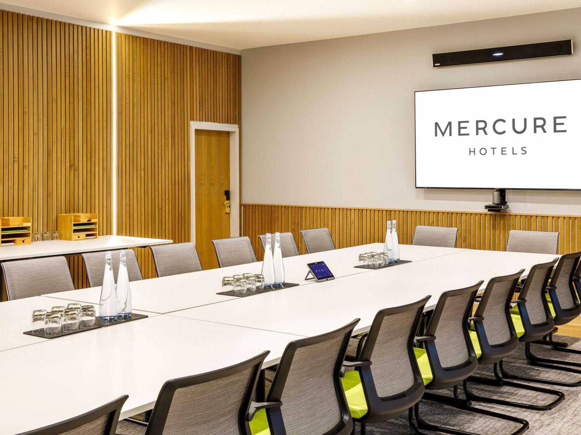 Mercure Bedford Centre Hotel Экстерьер фото